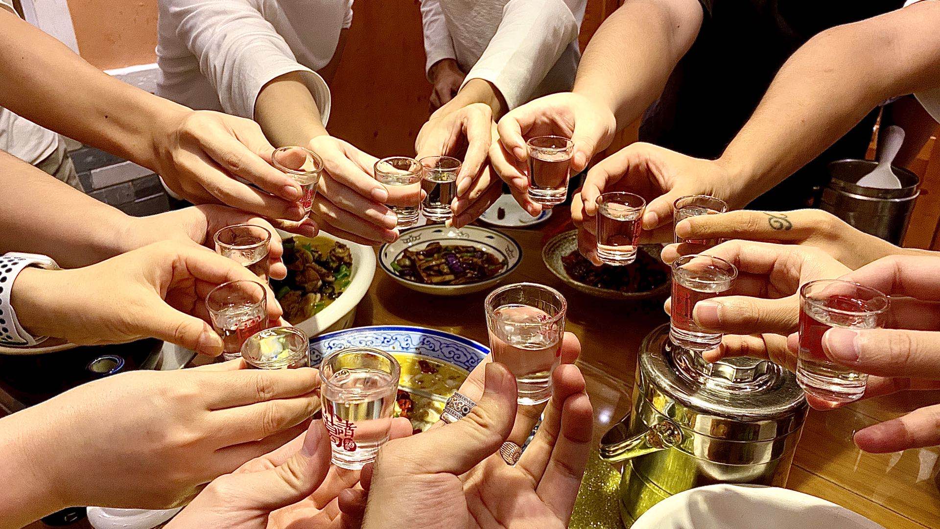 茅台镇酿酒师肺腑之言,看了才知道自己花了这么多冤枉钱!